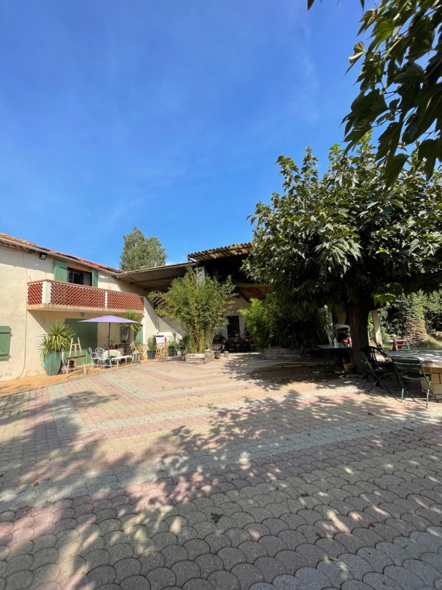 Les Prairies Mas Roux Guest House Raphele Exterior photo
