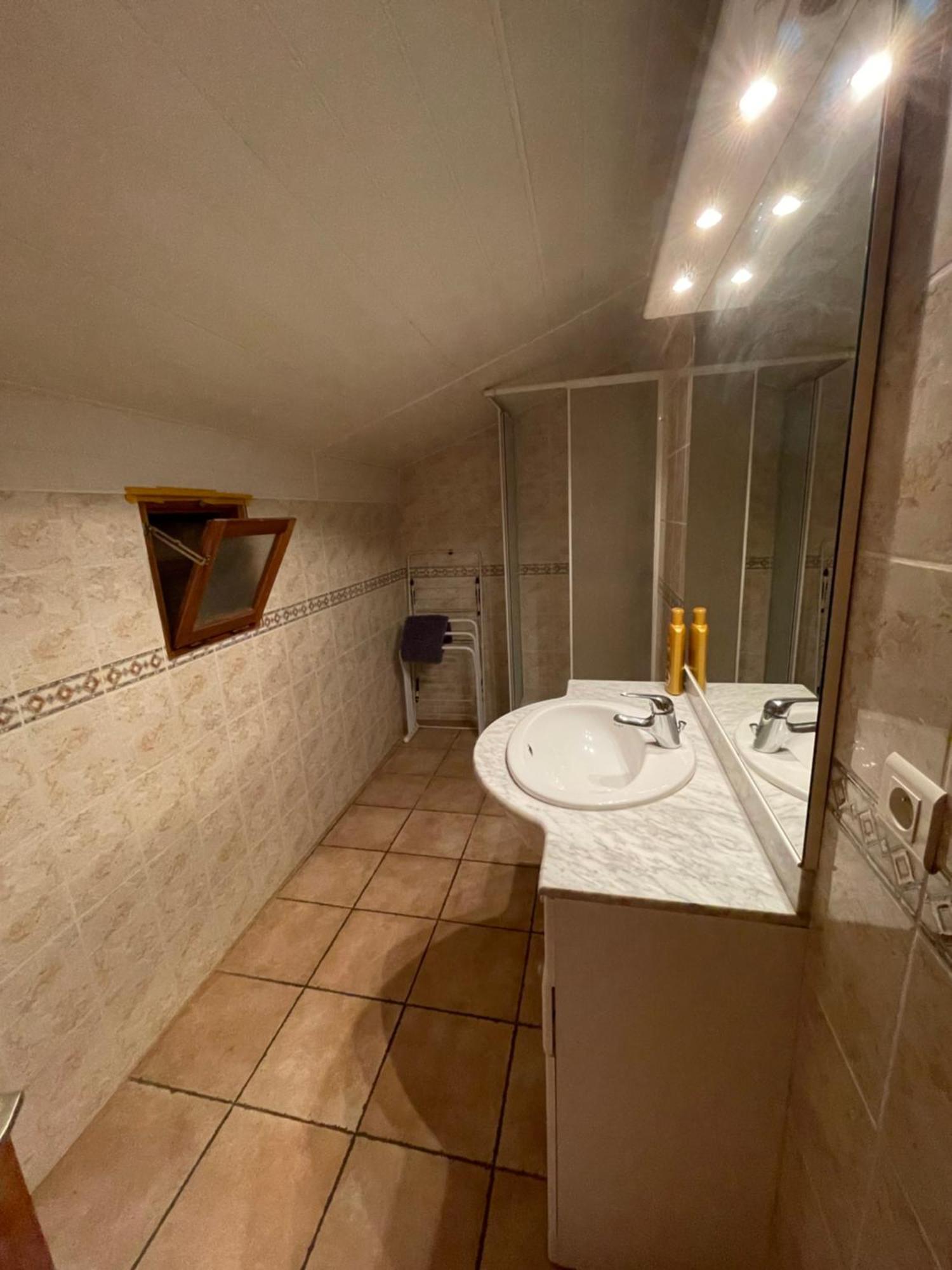 Les Prairies Mas Roux Guest House Raphele Room photo
