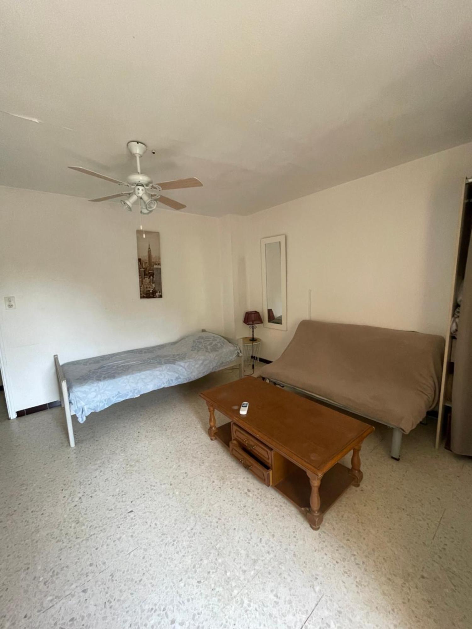 Les Prairies Mas Roux Guest House Raphele Room photo